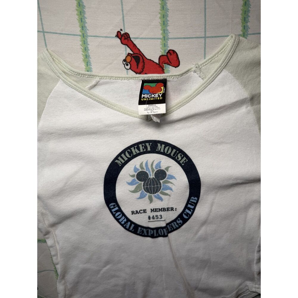 Vintage y2k DIsneyland "global explorers club" raglan baby tee womens size small